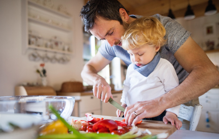 
Was kochen für die Kleinen? Gemeinsam bereiten wir ein feines Menü zu und tauschen uns aus über Lebensmittel, Rezepte und Essverhalten.

