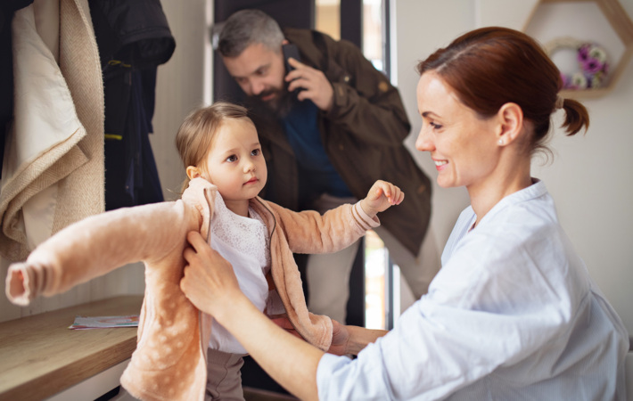 Lieben Sie das Familienleben, aber ist es Ihnen manchmal einfach zu viel? Wir geben Ihnen Impulse wie Sie stressreiche Zeiten und den Balanceakt meistern können.
